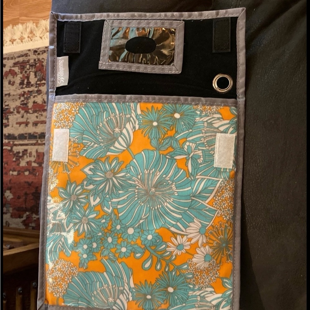 Floral Patterned Tablet Cover - Picture 3 of 4